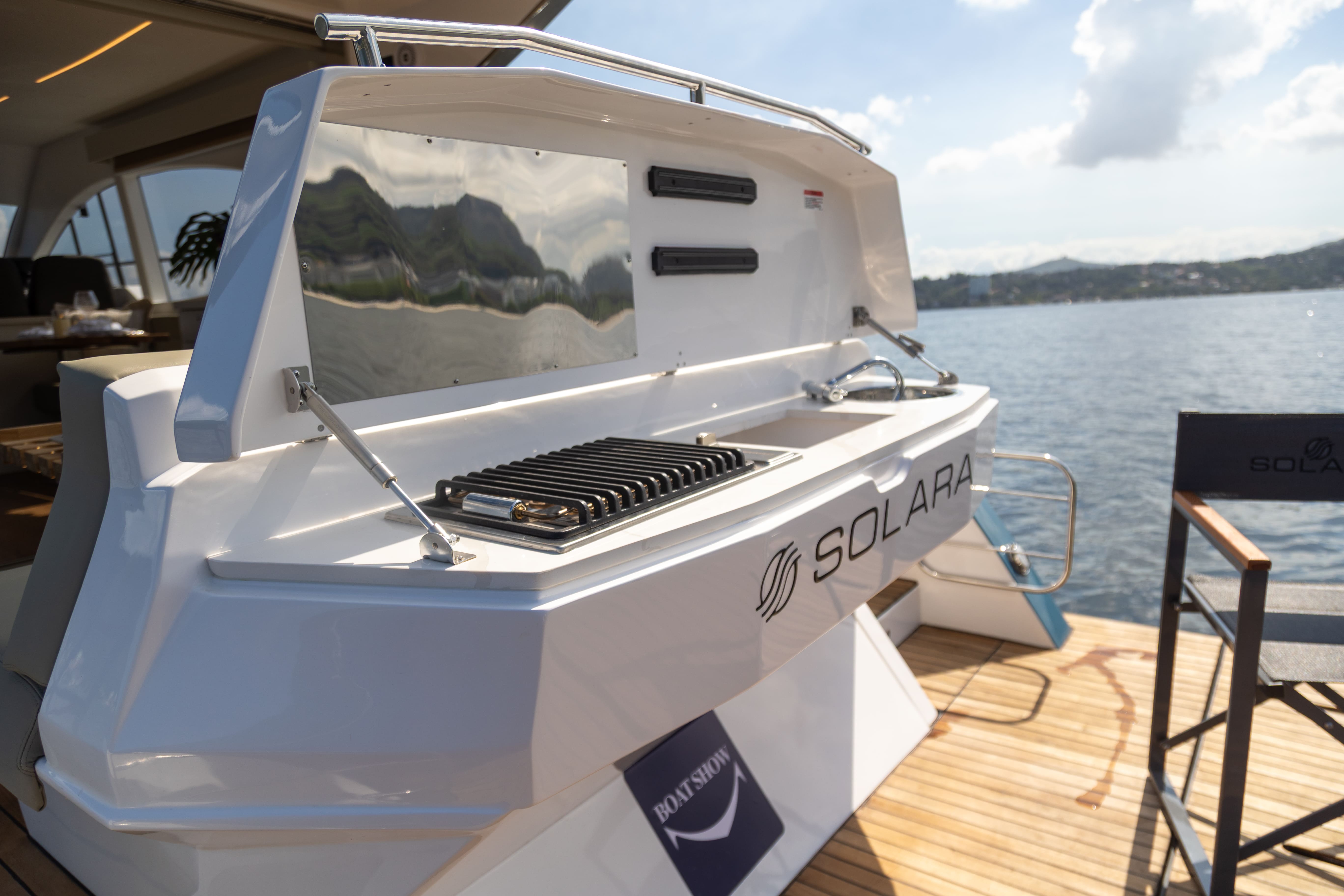 A Solara 500 Fly realmente é uma embarcação para a família?
